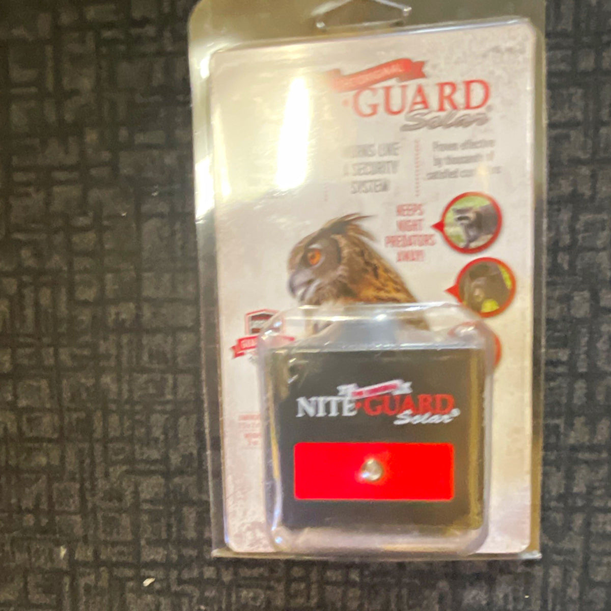 Nite Guard NG-001 Solar Outdoor Predator/Pest Deterrent Light Sensor
